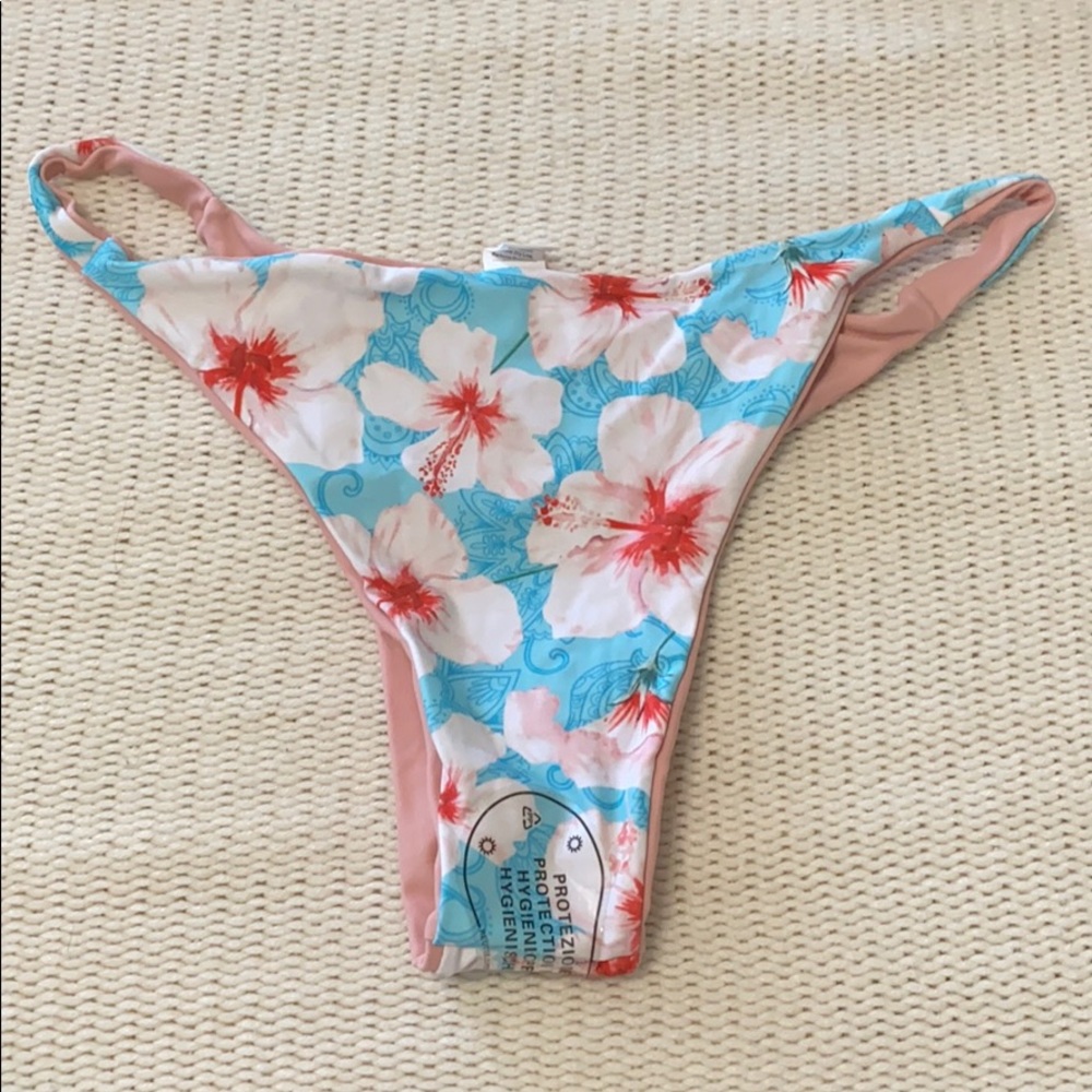 Reversible Bikini Bottom - Picture 2 of 3